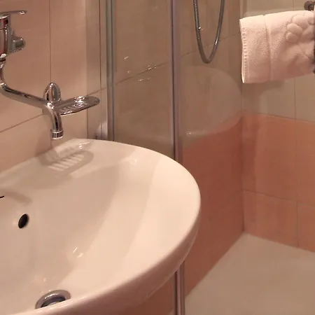 Lc - Ξενοδοχείο